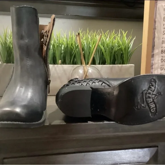 Freebird by Steven Black Leather Ankle Booties - Picture 2 of 4